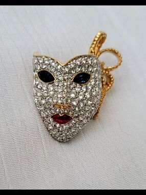 Vintage Swarovski Mardi Gras Mask ,masquerade ,pave Crystal  Swan Signed Brooch